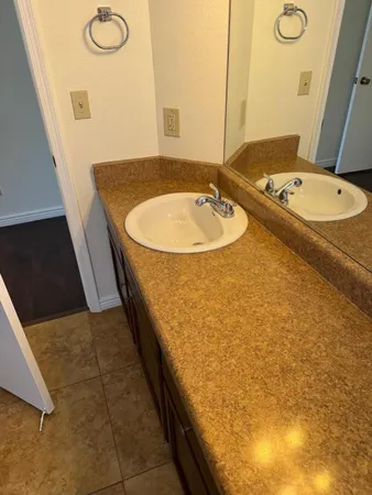 $2,395 | 5701 West Jupiter Way, Chandler, AZ 85226