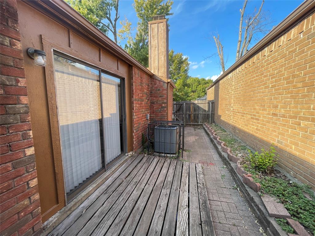 226 Wilderness Trail Mesquite, TX 75149 - Photo 9 of 12 a view of a balcony with wooden floor