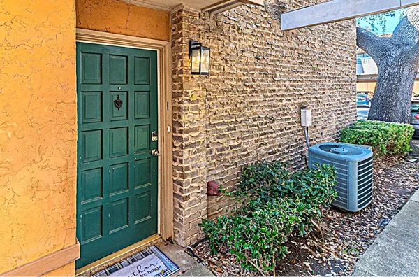 $194,987 | 875 Dublin Drive, Unit B, Richardson, TX 75080