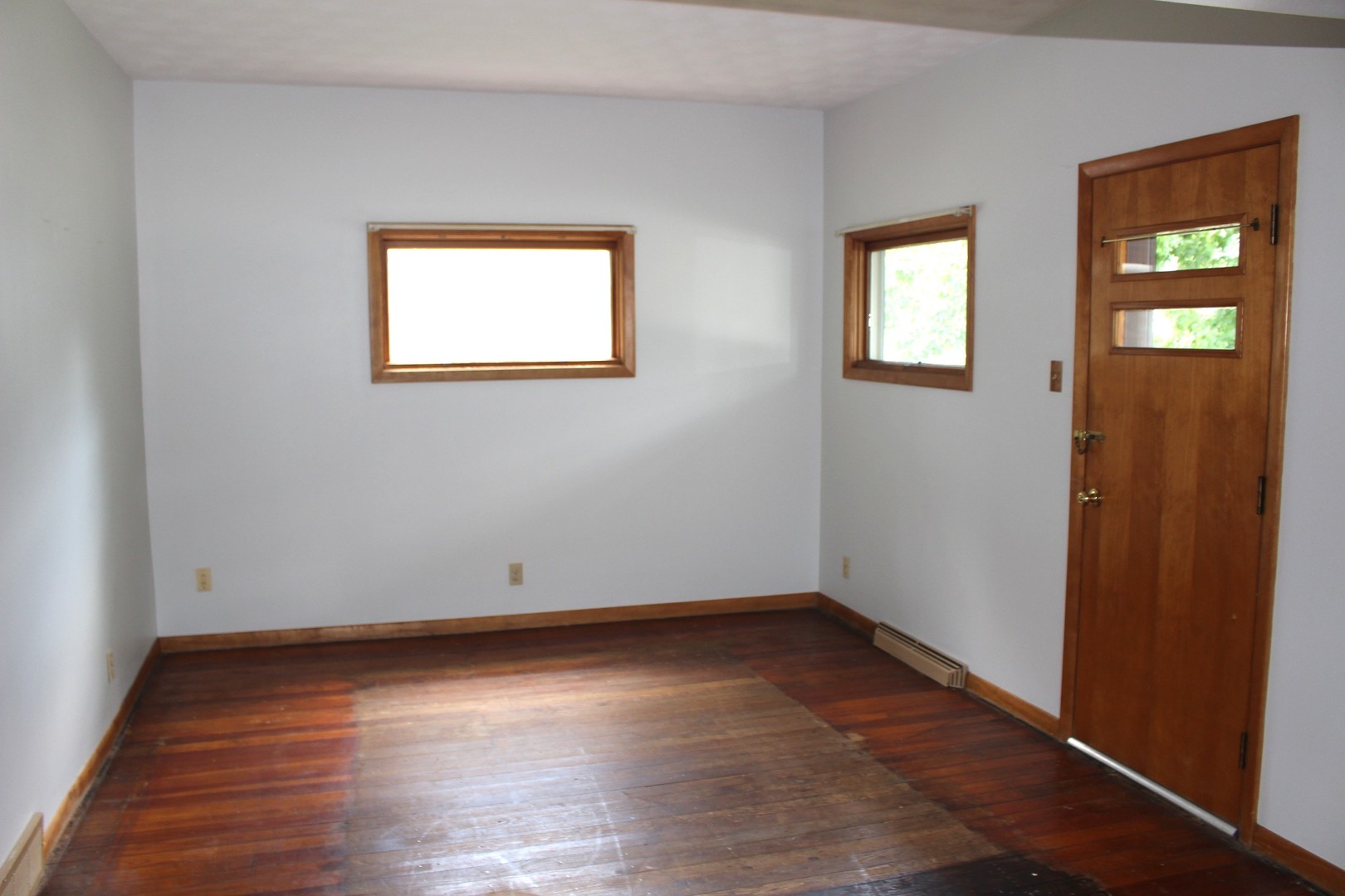 426 South Clinton Street Clinton, IL 61727 - Photo 14 of 27