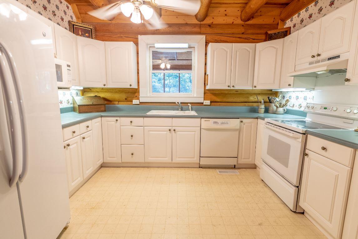 878 Wood Station Road Rock Spring, GA 30739 - Photo 13 of 67 25