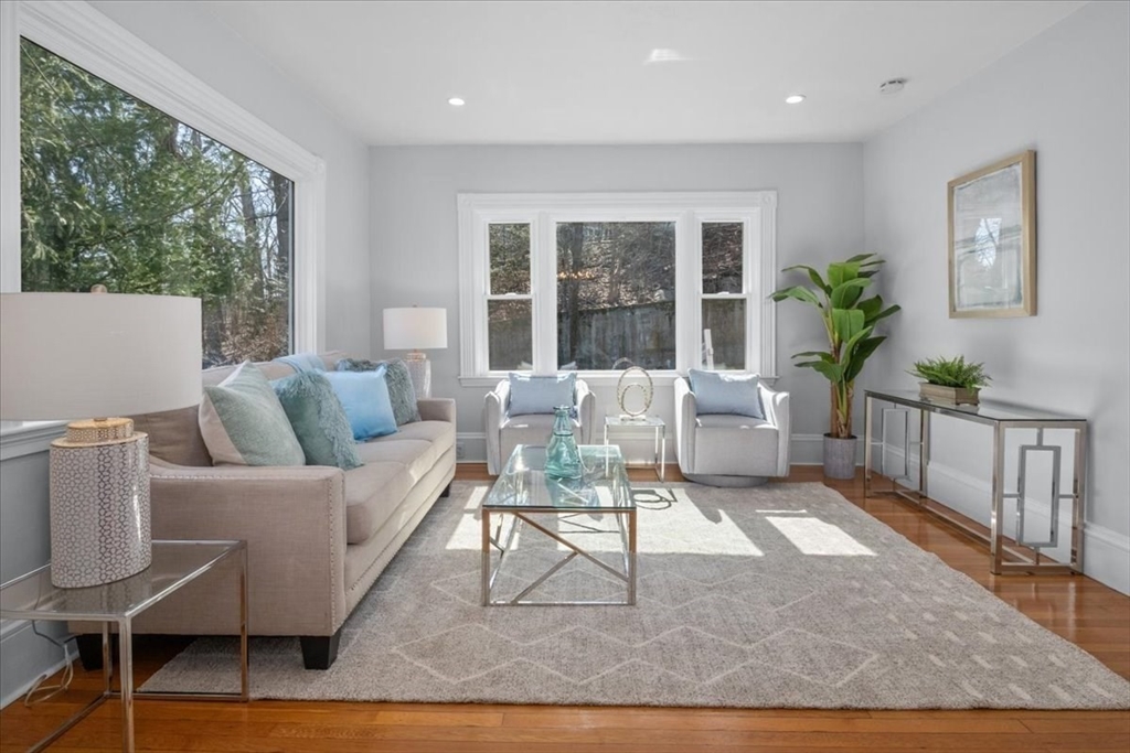 15 Thurston Road, Unit 15 Newton, MA 02464 - Photo 13 of 42 Gallery Image 13