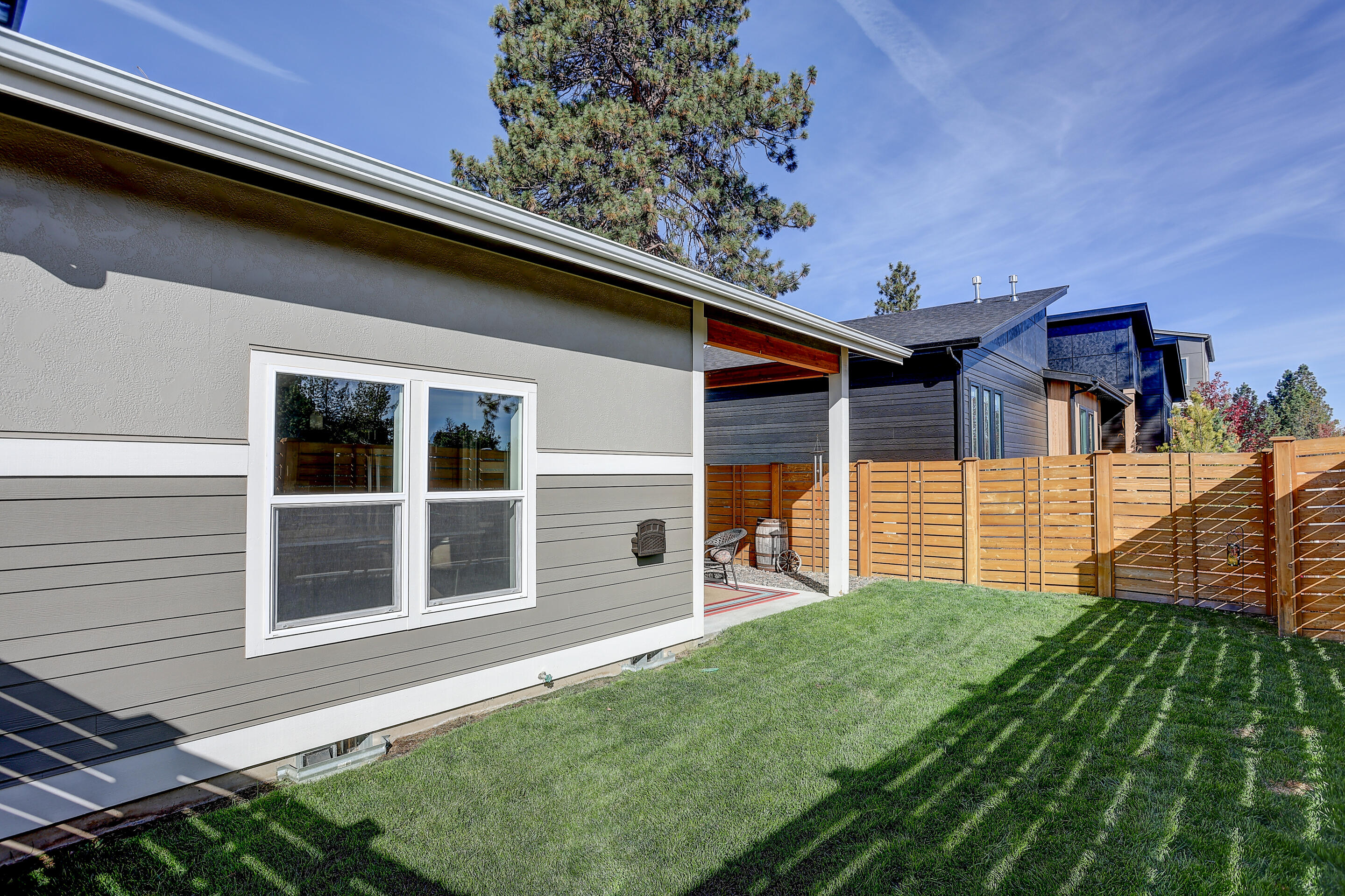 20292 Hardy Road Bend, OR 97703 - Photo 27 of 31 28