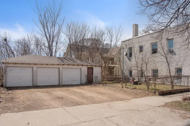 $1,700 | 1431 Jefferson Street Northeast, Unit 4, Minneapolis, MN 55413