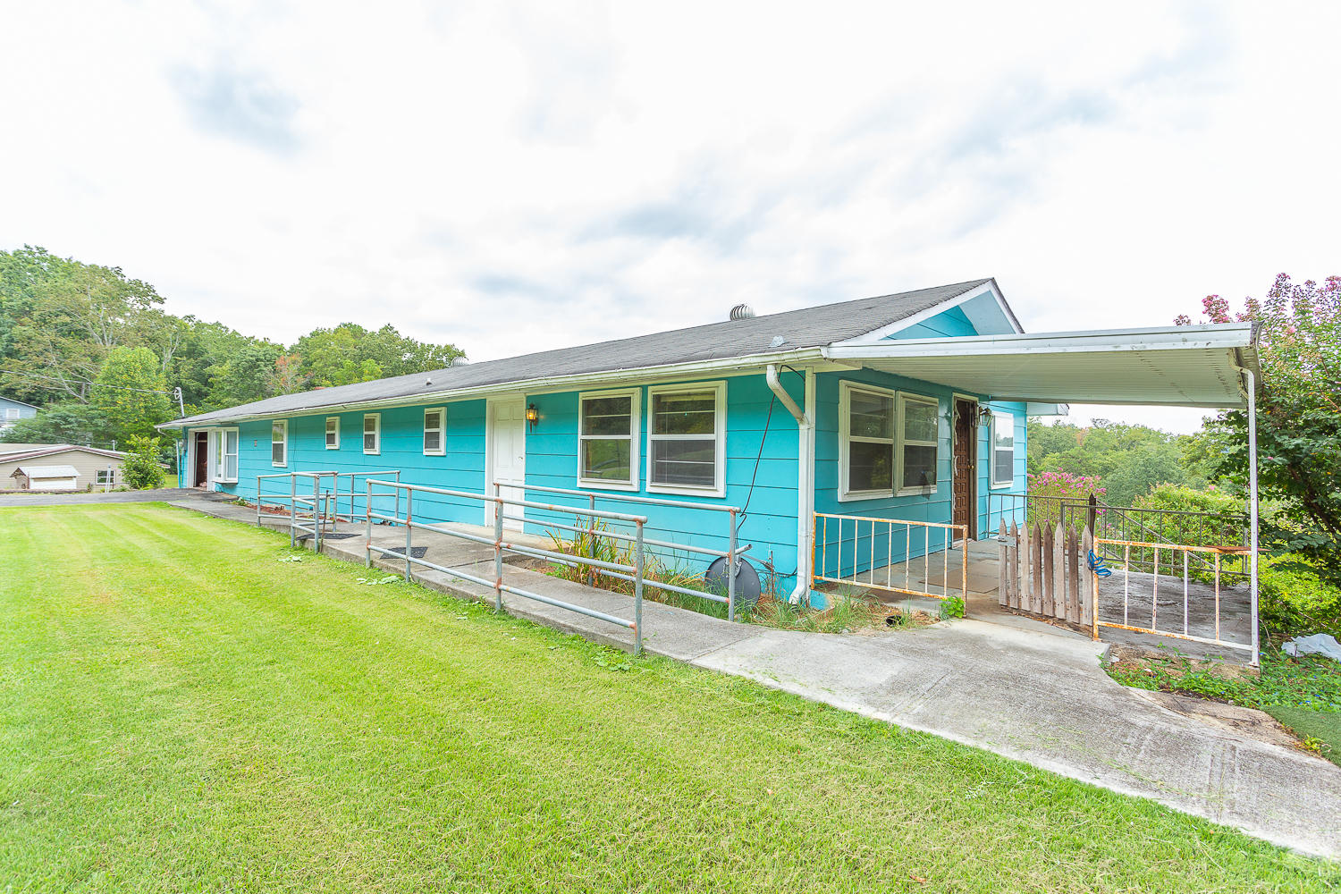 141 Hilltop Road Ringgold, GA 30736 - Photo 4 of 43 141 Hilltop HD -12