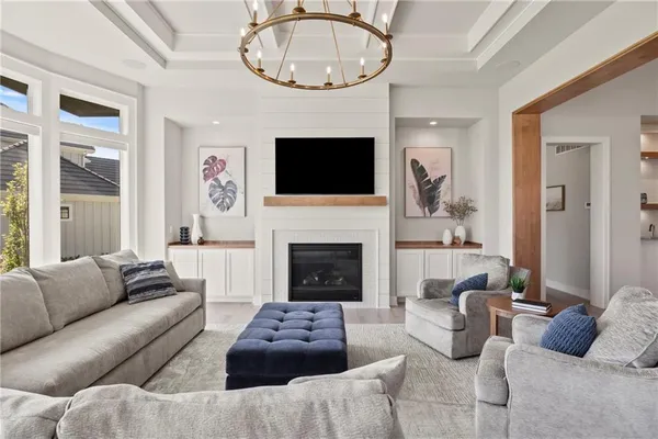 $2,245,000 | 11201 West 169th Street, Overland Park, KS 66221