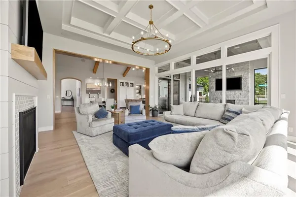 $2,245,000 | 11201 West 169th Street, Overland Park, KS 66221