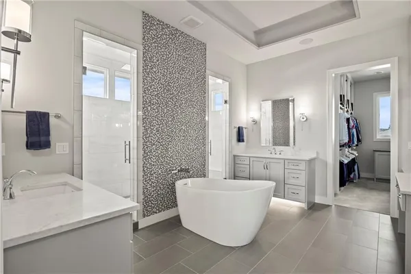 $2,245,000 | 11201 West 169th Street, Overland Park, KS 66221