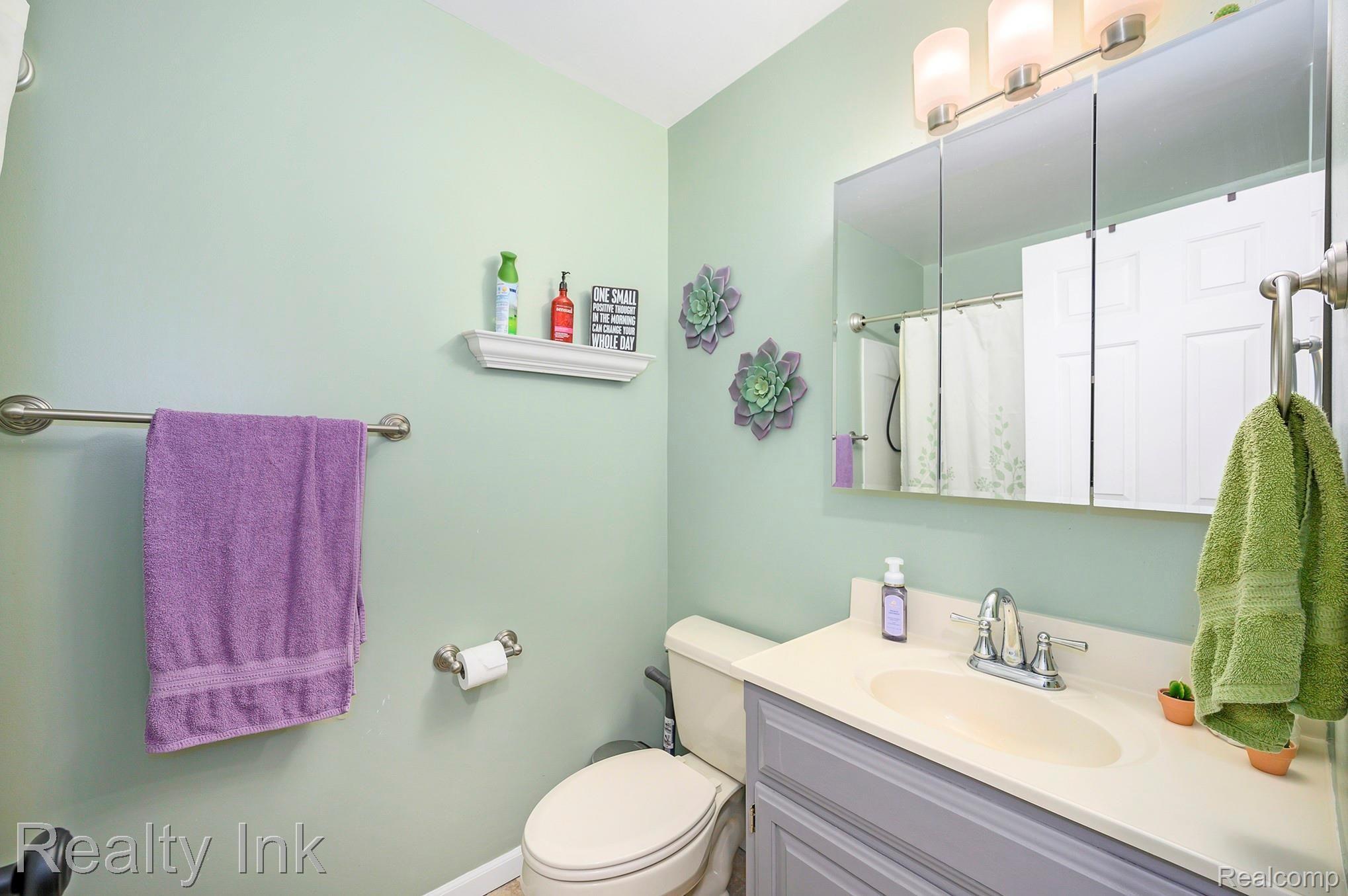 61803 Rambling Way South Lyon, MI 48178 - Photo 17 of 27 61803 Rambling_27.jpg