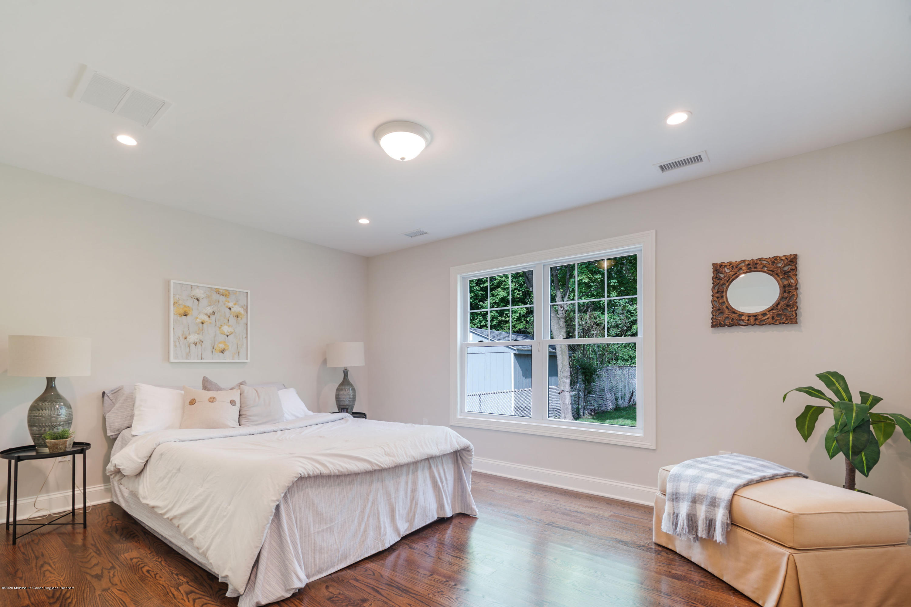 595 Hopping Road Belford, NJ 07718 - Photo 6 of 36 027_dsc04621