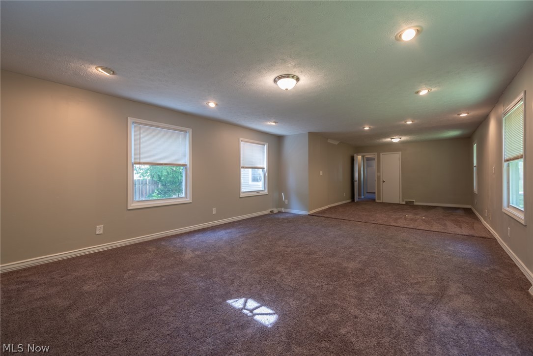 1112 Woodview Road Cleveland Heights, OH 44121 - Photo 15 of 35