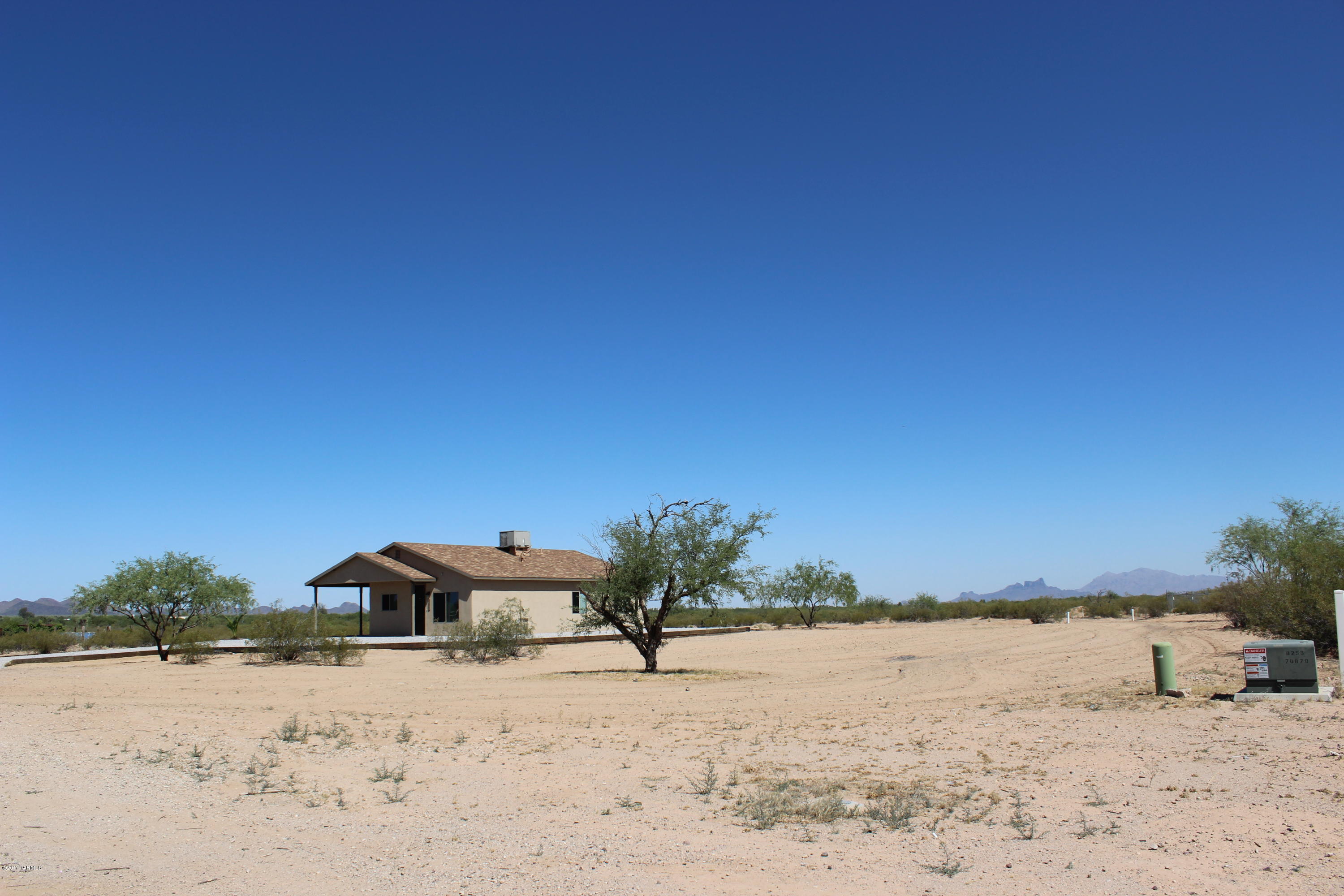 17062 West Moore Road Marana, AZ 85653 - Photo 6 of 37 Gallery Image 6