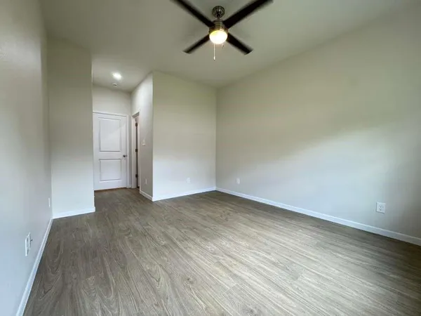 $1,950 | 417 West Dulin Street, Unit 417, Sherman, TX 75090