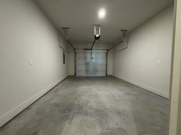 $1,950 | 417 West Dulin Street, Unit 417, Sherman, TX 75090