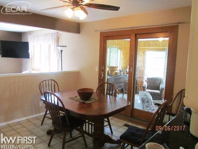 3076 Quick Road Holly, MI 48442 - Photo 8 of 33 21368961-7.JPG