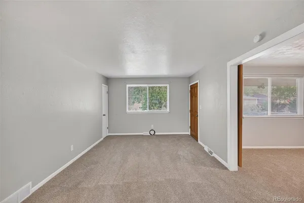 $2,300 | 26 Newland Court, Denver, CO 80226