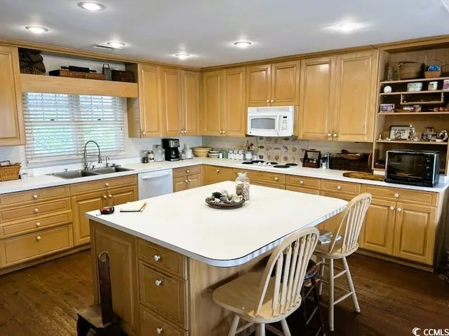 $2,300,000 | 75 Marsh Hen Drive, Pawleys Island, SC 29585