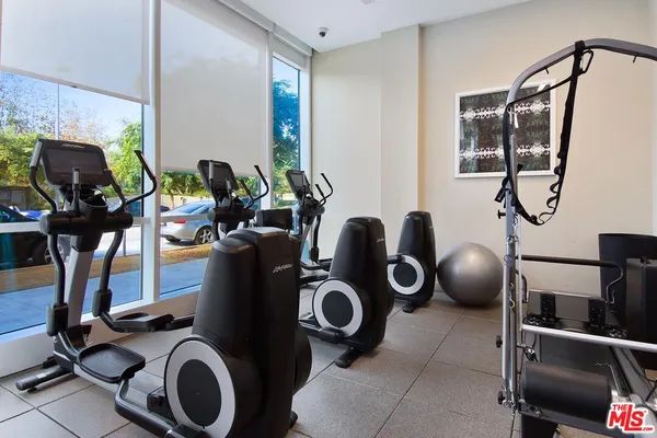 $6,500 | 1705 Ocean, Unit 412, Santa Monica, CA 90401