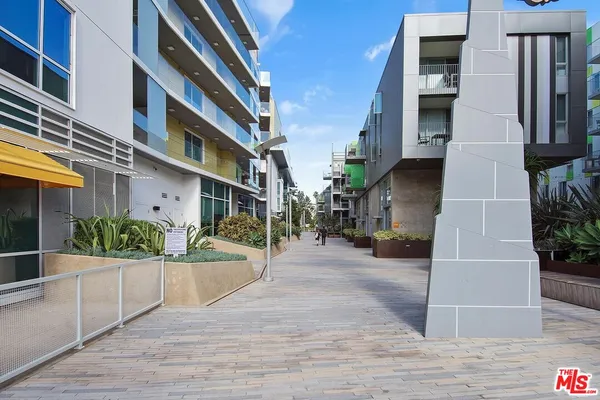 $6,500 | 1705 Ocean, Unit 412, Santa Monica, CA 90401