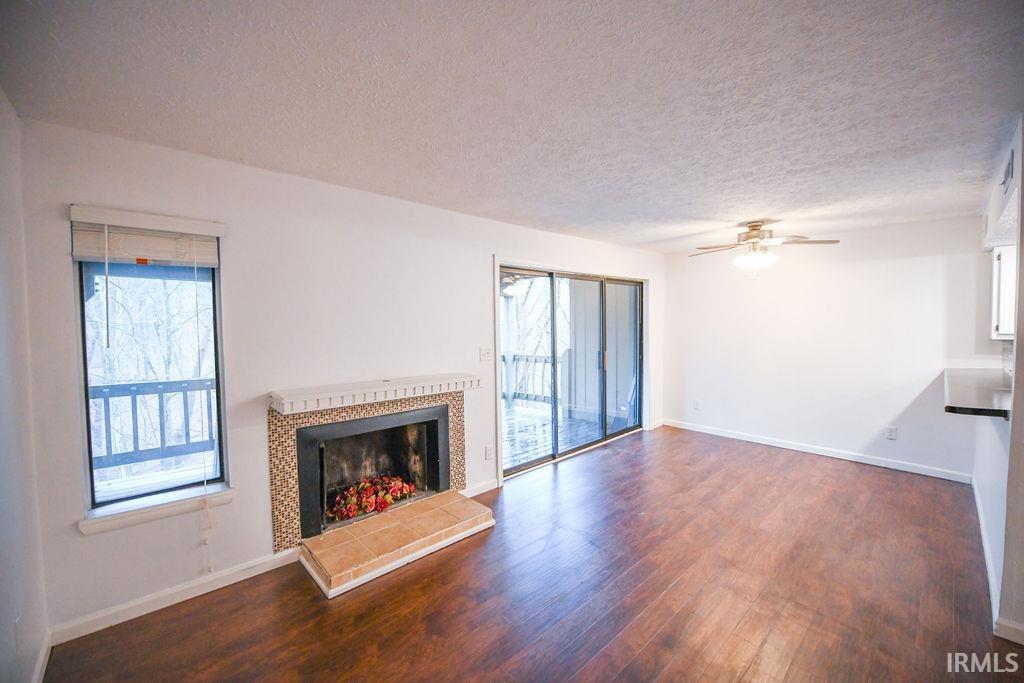 9024 South Pointe Ridge Lane Bloomington, IN 47401 - Photo 2 of 24