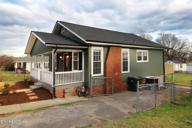 $244,900 | 310 Cedar Avenue, Knoxville, TN 37917