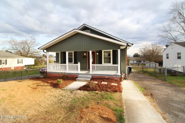$244,900 | 310 Cedar Avenue, Knoxville, TN 37917