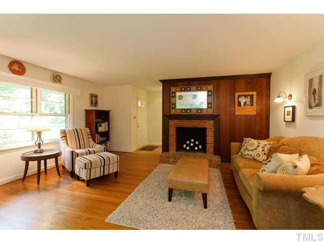 2741 McDowell Road Durham, NC 27705 - Photo 7 of 25 Bright living area