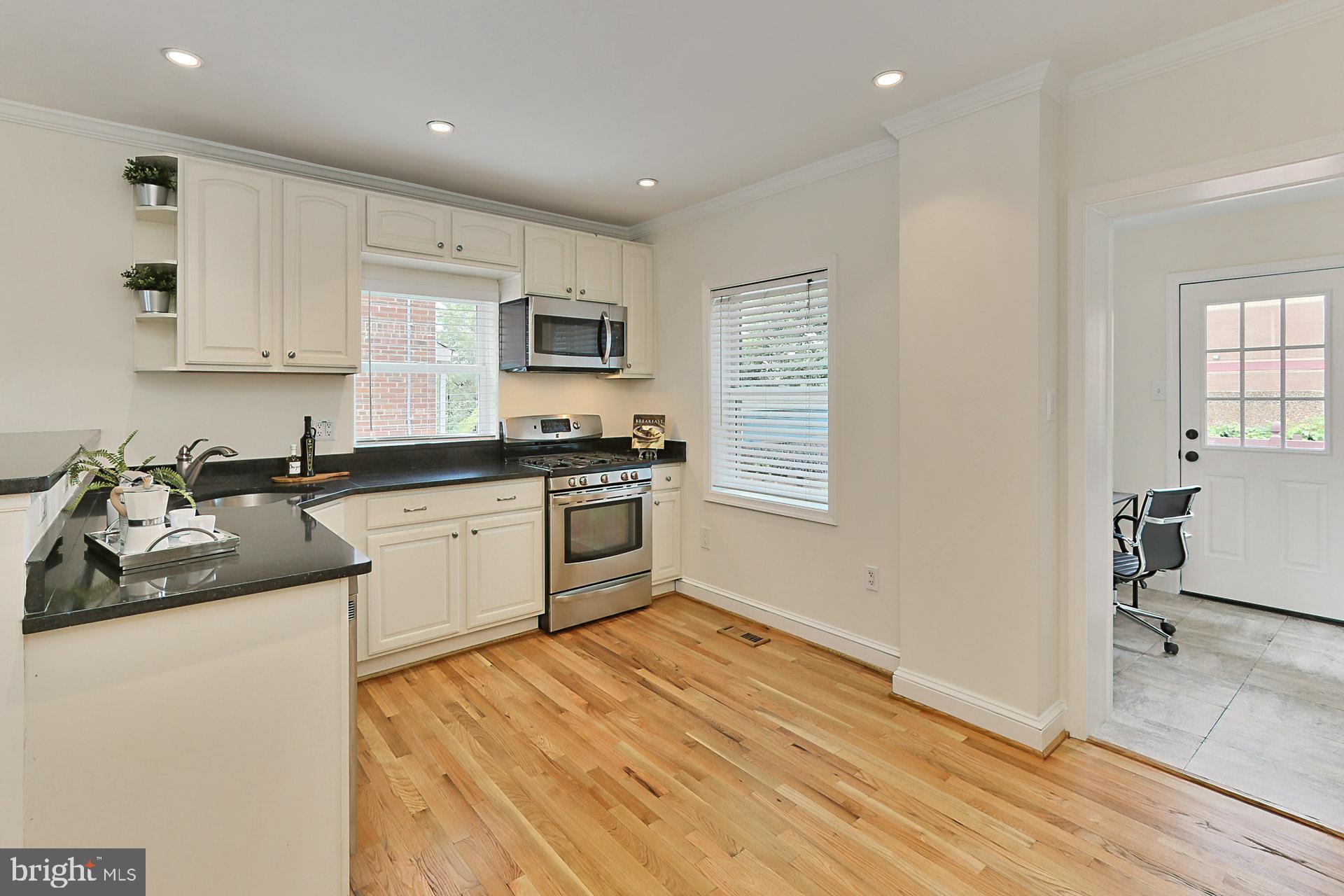 708 South Orme Street Arlington, VA 22204 - Photo 13 of 41