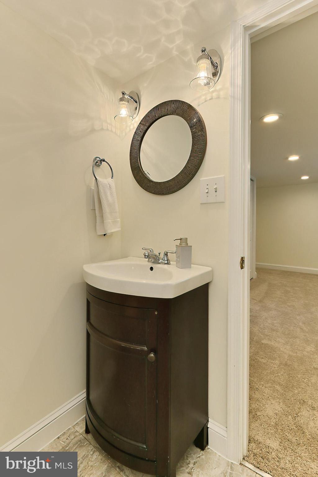 708 South Orme Street Arlington, VA 22204 - Photo 33 of 41