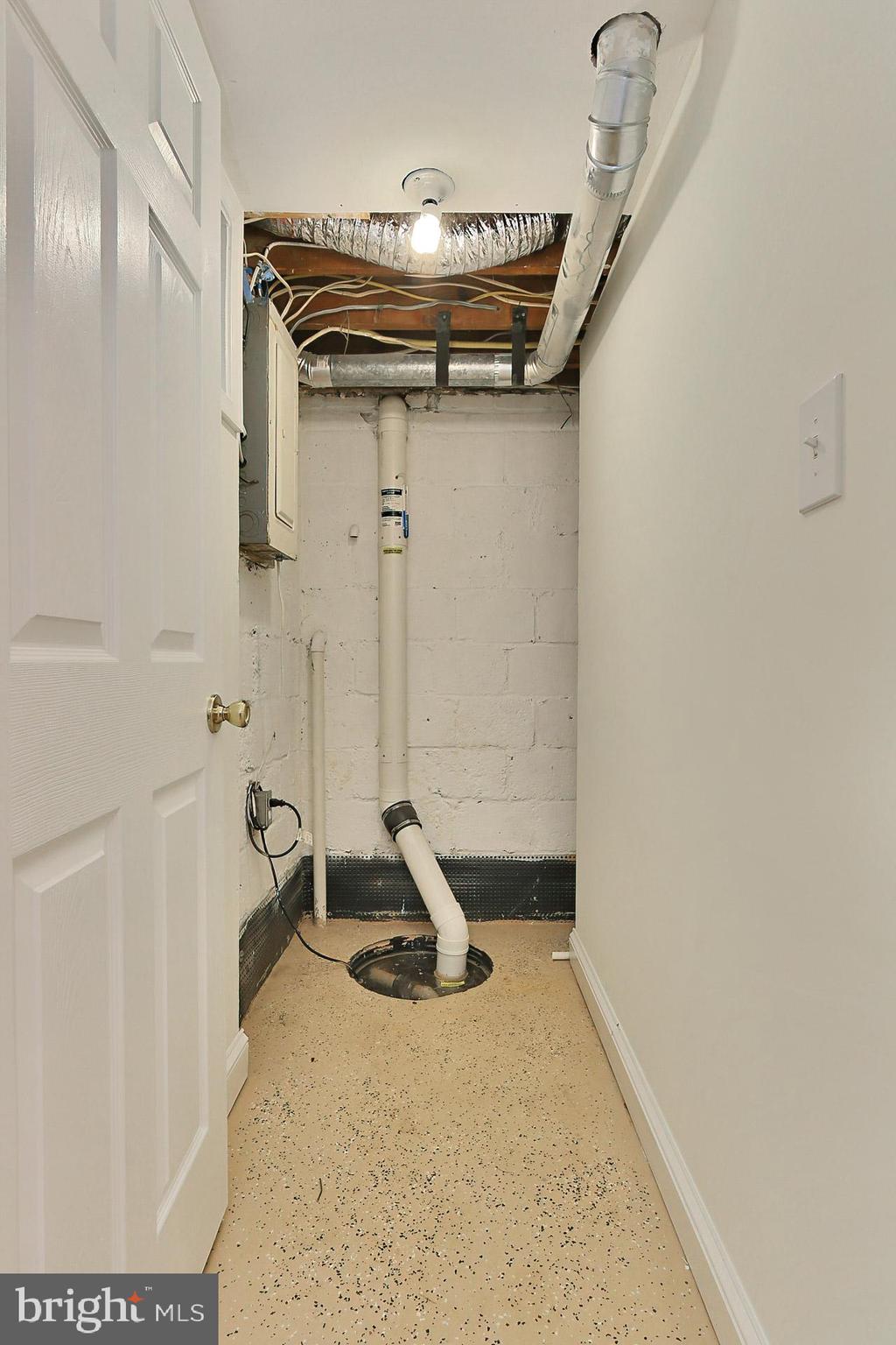 708 South Orme Street Arlington, VA 22204 - Photo 35 of 41