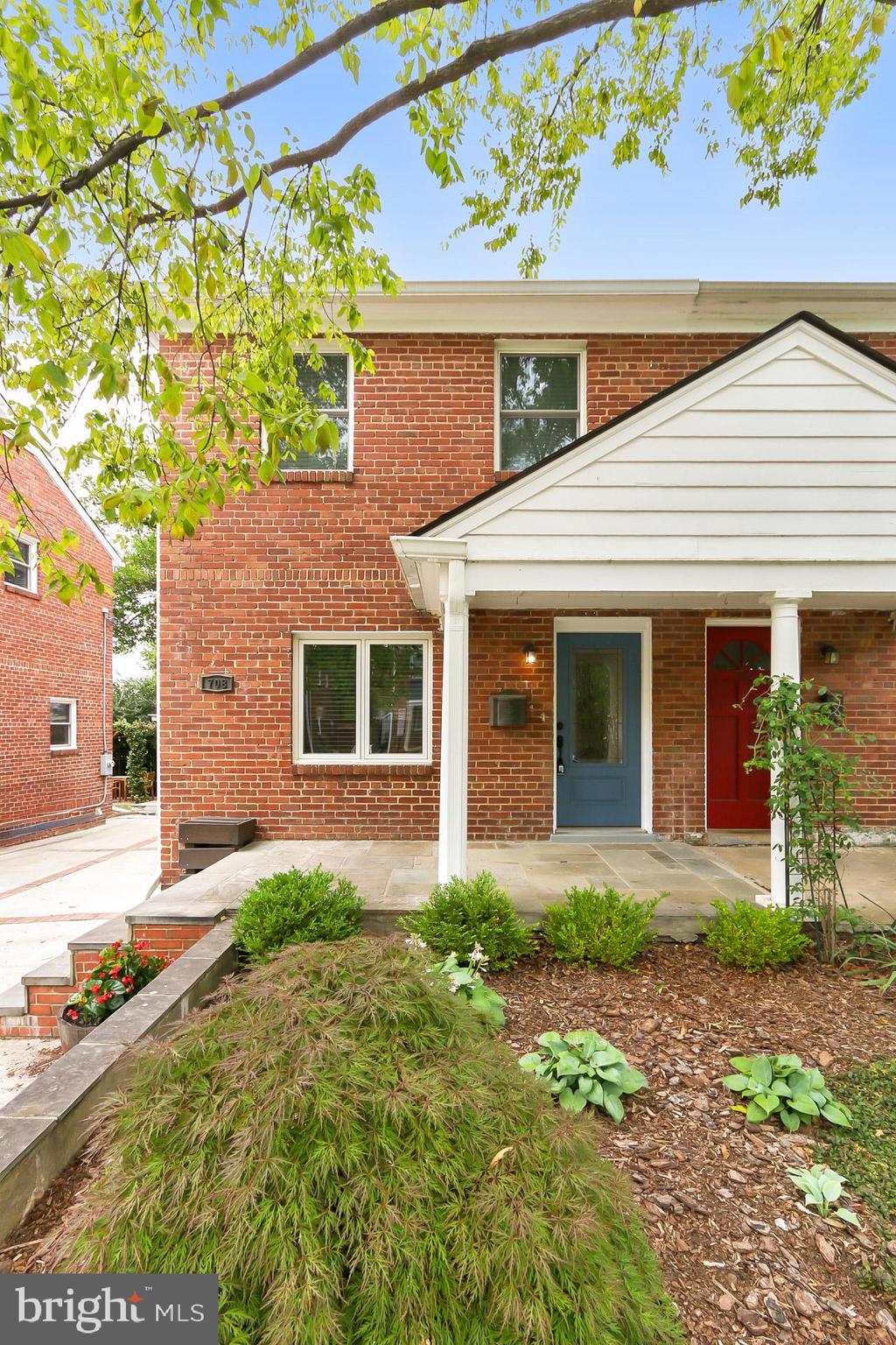 708 South Orme Street Arlington, VA 22204 - Photo 4 of 41