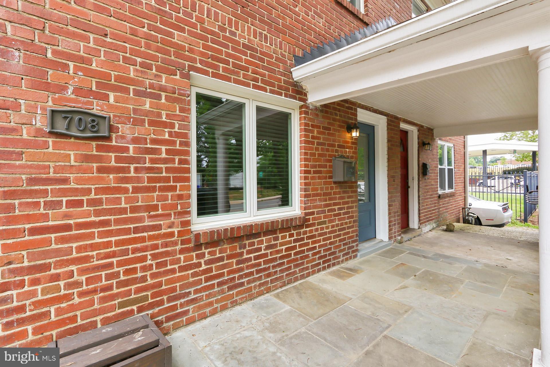 708 South Orme Street Arlington, VA 22204 - Photo 5 of 41