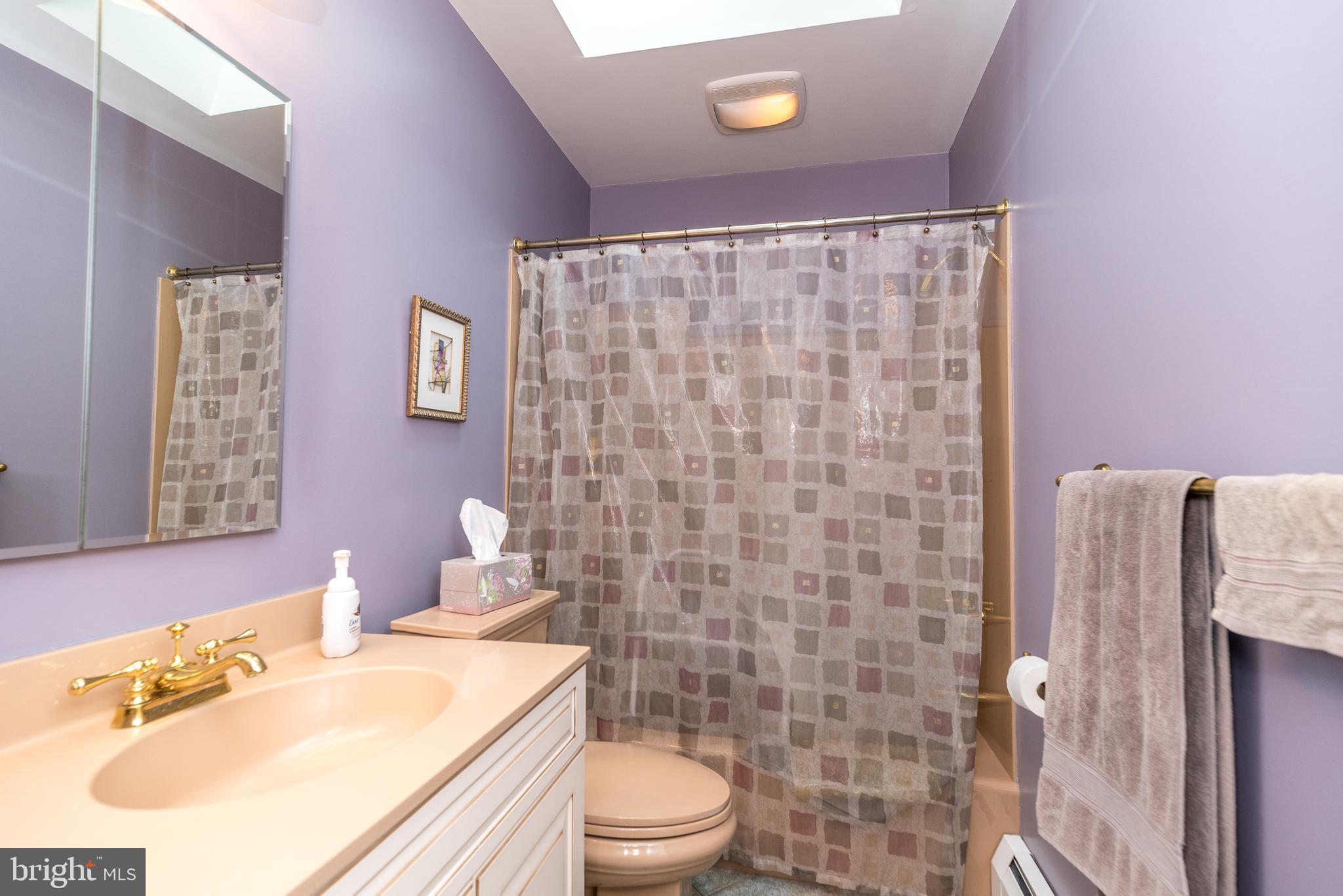 405 Gordon Road Ambler, PA 19002 - Photo 39 of 49 Hall Bath