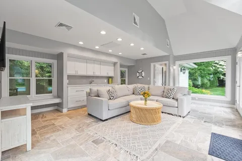 $2,895,000 | 15 Blandford Drive, Sudbury, MA 01776
