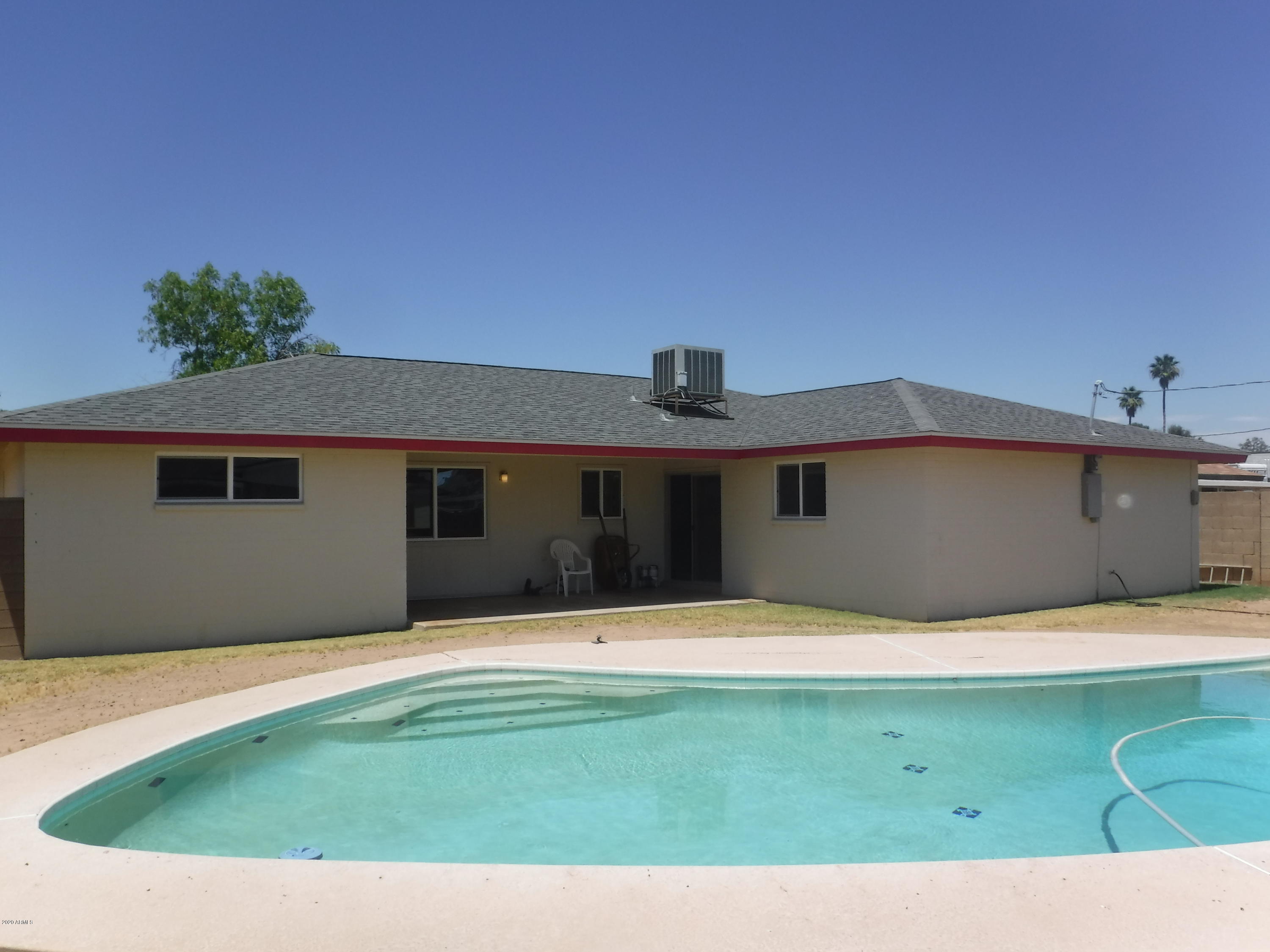 3117 West Calavar Road Phoenix, AZ 85053 - Photo 4 of 33 Dimensional Shingle roof