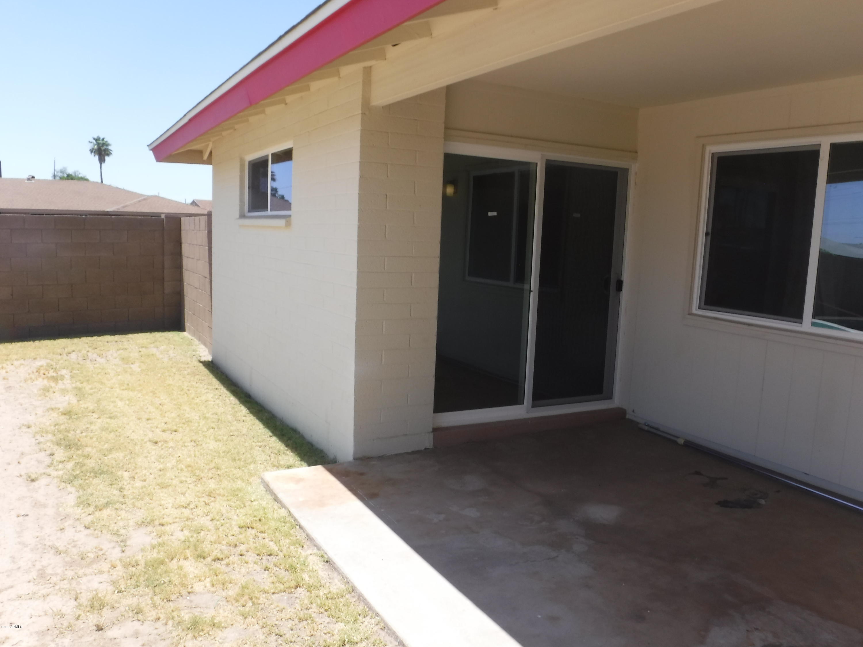 3117 West Calavar Road Phoenix, AZ 85053 - Photo 7 of 33 DSCF0923