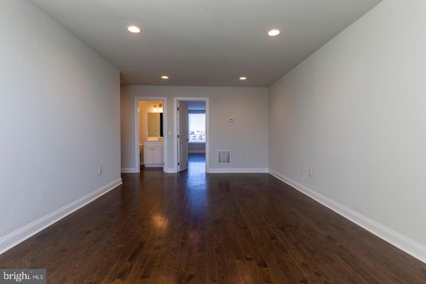 1214 North Front Street, Unit B Philadelphia, PA 19122 - Photo 15 of 25