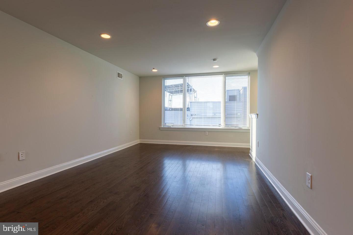 1214 North Front Street, Unit B Philadelphia, PA 19122 - Photo 16 of 25