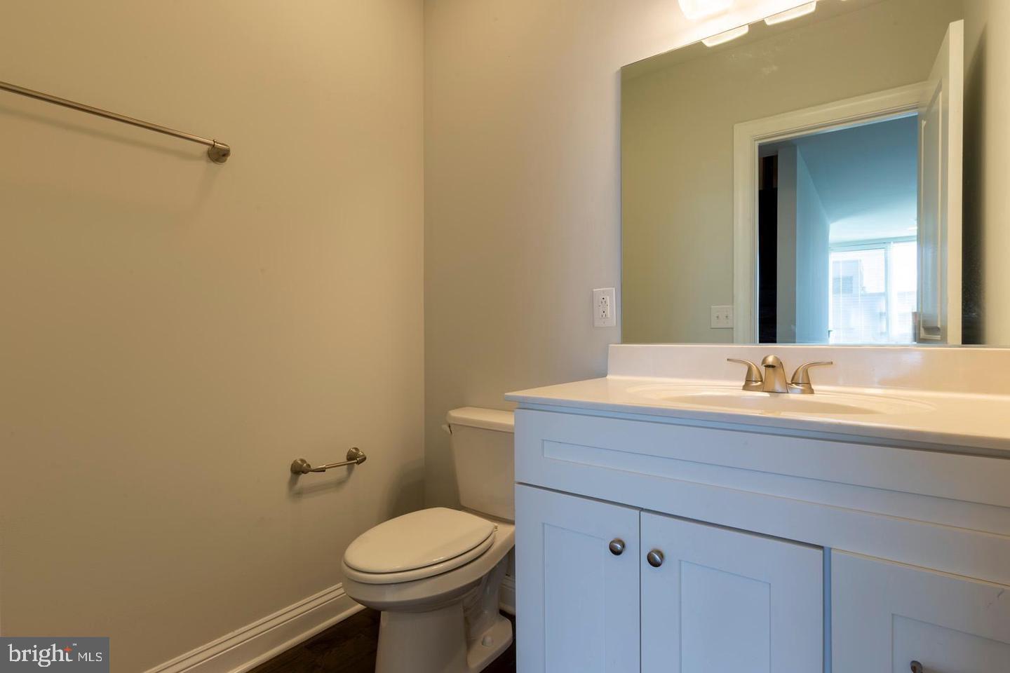 1214 North Front Street, Unit B Philadelphia, PA 19122 - Photo 17 of 25