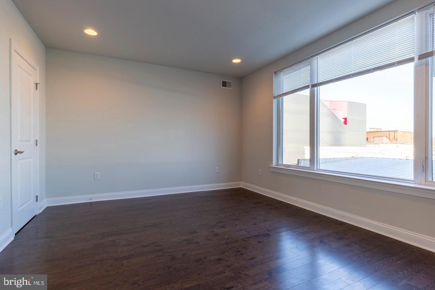 1214 North Front Street, Unit B Philadelphia, PA 19122 - Photo 20 of 25