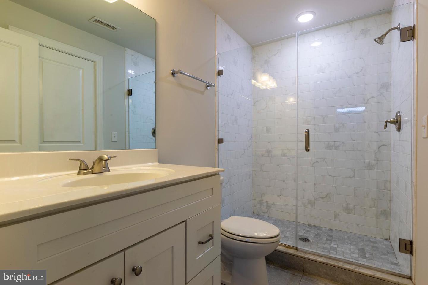 1214 North Front Street, Unit B Philadelphia, PA 19122 - Photo 10 of 25
