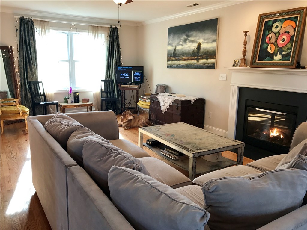 9 Marshall Lane Middletown, RI 02842 - Photo 11 of 39