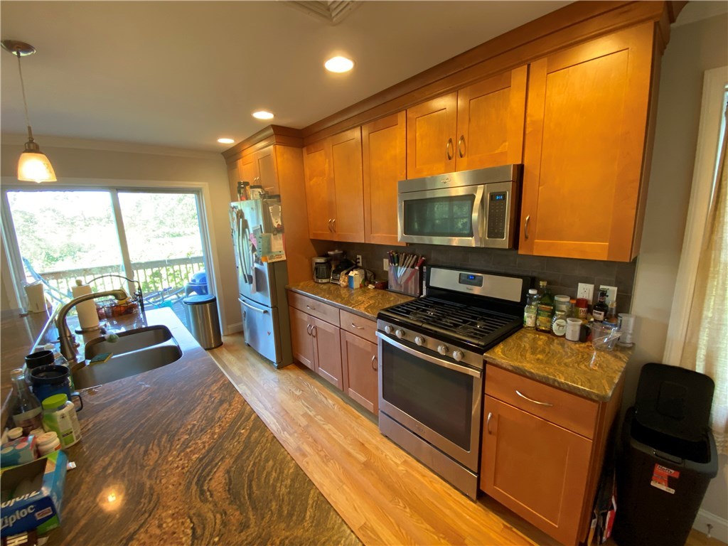 9 Marshall Lane Middletown, RI 02842 - Photo 14 of 39