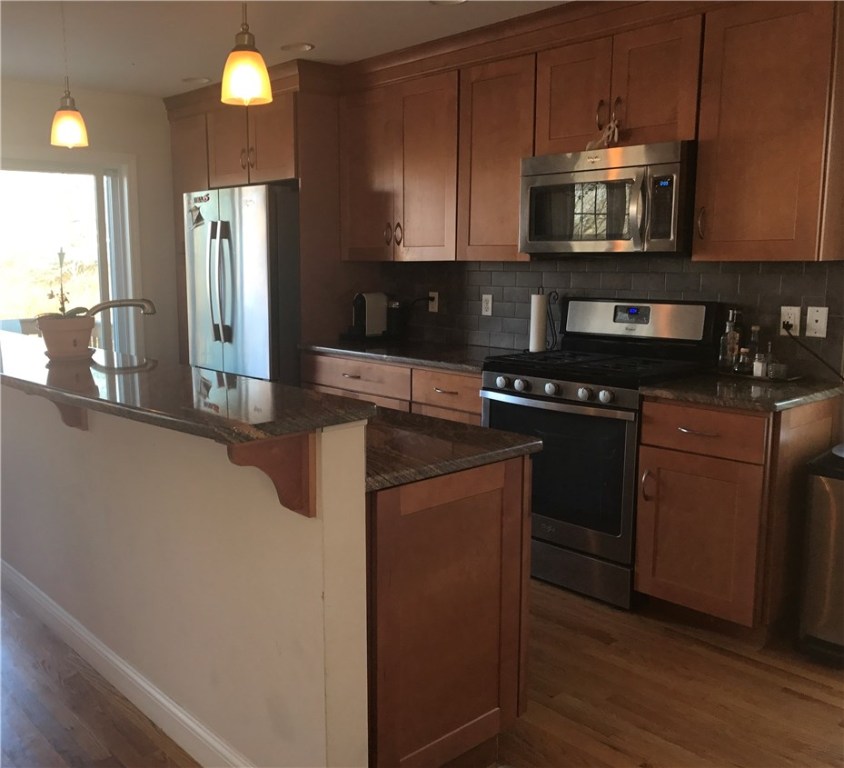 9 Marshall Lane Middletown, RI 02842 - Photo 16 of 39