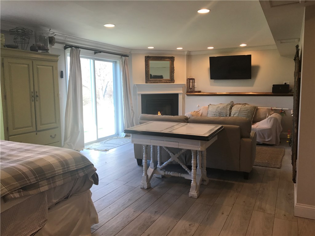 9 Marshall Lane Middletown, RI 02842 - Photo 18 of 39