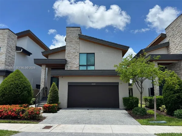 $1,150,000 | 10240 Northwest 76th Terrace, Doral, FL 33178