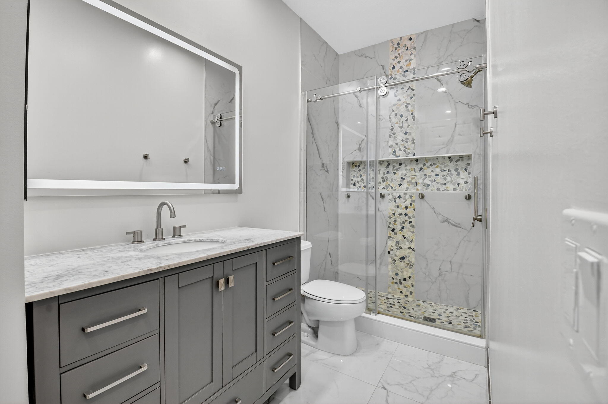 125 Lancaster Road Boynton Beach, FL 33426 - Photo 35 of 46 Guest Bathroom