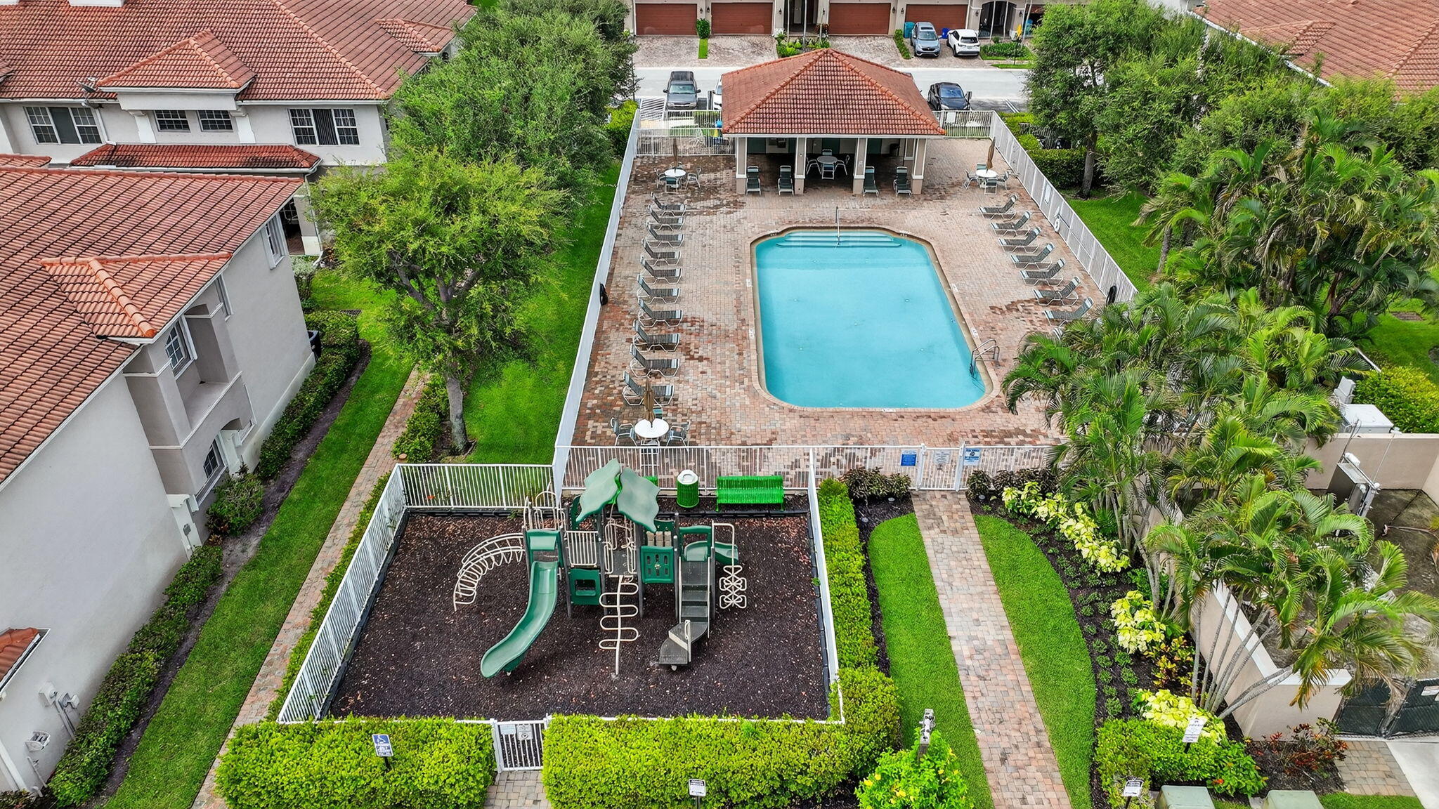 125 Lancaster Road Boynton Beach, FL 33426 - Photo 39 of 46 Pool & Playground