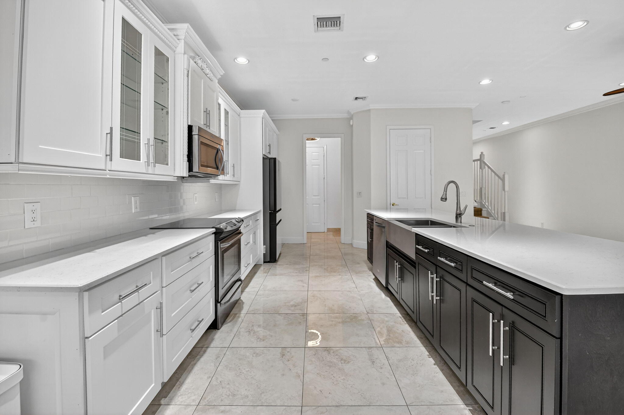 125 Lancaster Road Boynton Beach, FL 33426 - Photo 5 of 46 Custom Kitchen