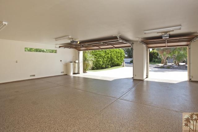 37232 Palm View Road Rancho Mirage, CA 92270 - Photo 21 of 25 en empty room with windows